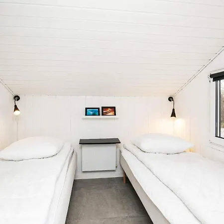 Four-bedroom In Hjorring 8 * Lønstrup